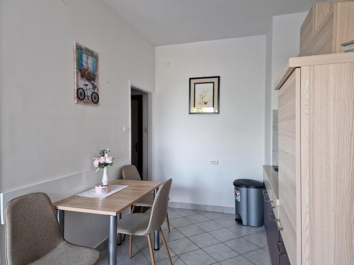 Apartment Sostaric Vrh  Esterno foto