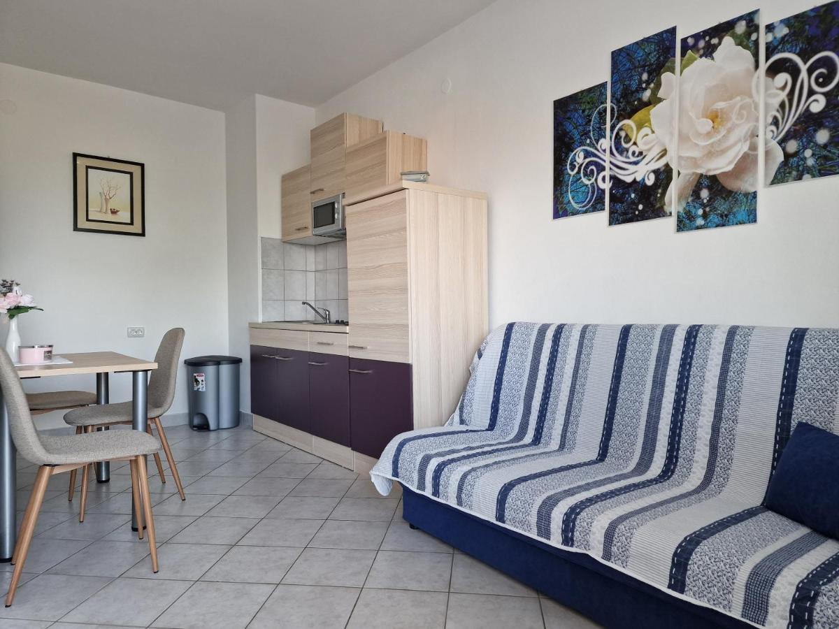 Apartment Sostaric Vrh  Esterno foto